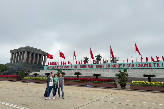 Private Hanoi City Tour with Transfer, Lunch and Egg Coffee - One Pillar Pagoda and the Ho Chi Minh Museum