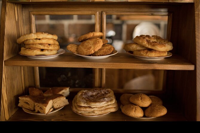 Private Traditional Coffee And Dessert Making Activity - Why the private format matters