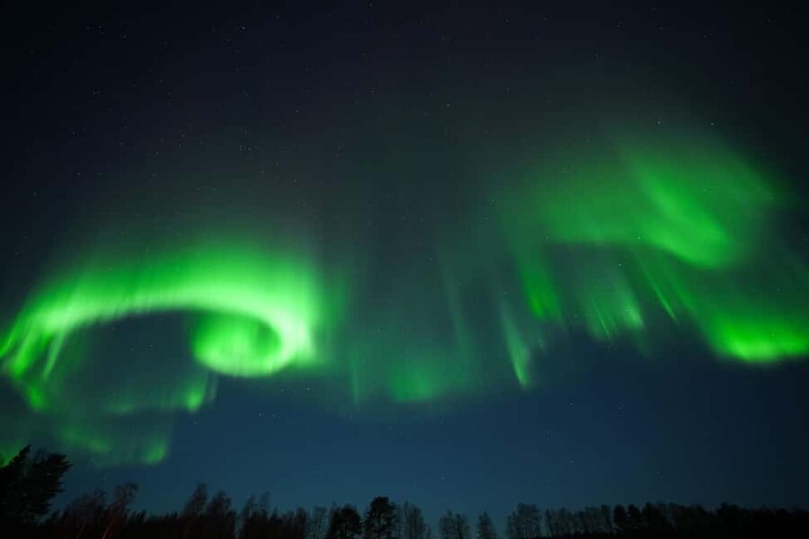 Rovaniemi: Coffee under Northern Lights & Professional Photo - My verdict: book it if the chase matters to you
