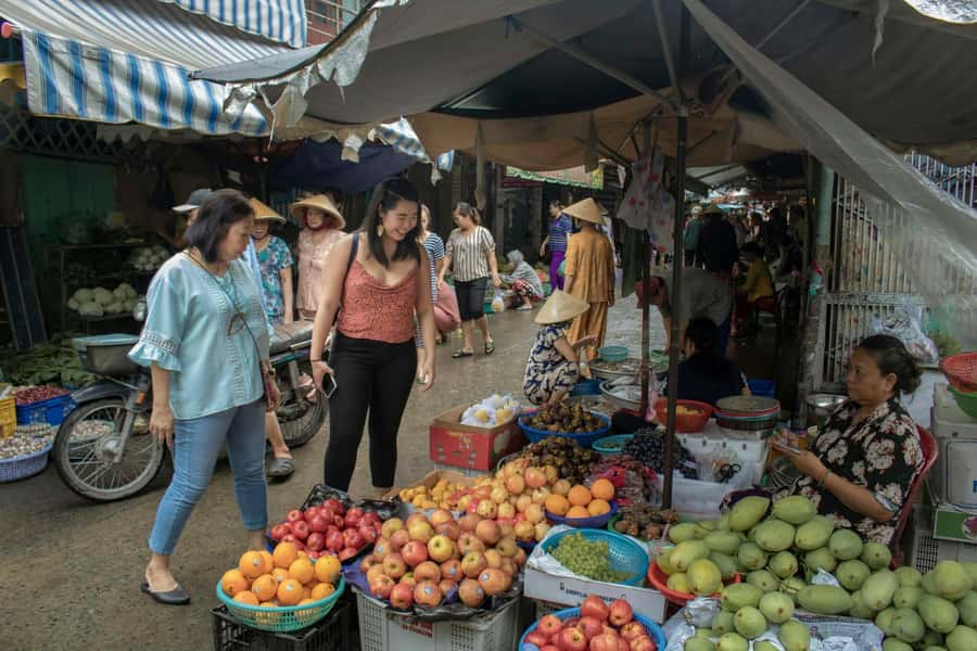 Saigon Unseen: Culture, Coffee, & Hidden Gems Motorbike Tour - The Thich Quang Duc Monument and a difficult chapter