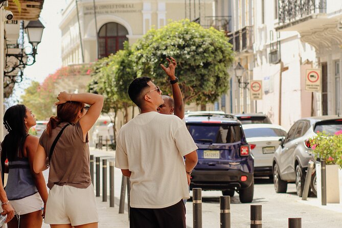 Santo Domingo Small Group Walking Tour: Beer and Specialty Coffee - Parque Colon and the first colonial streets