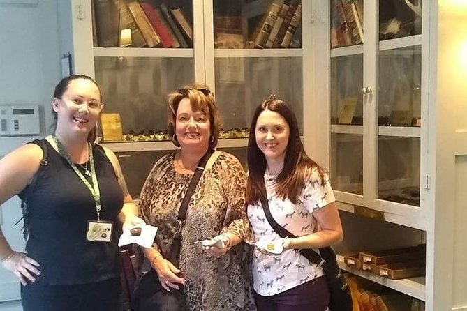 Savannah History plus Coffee and Chocolate Walking Tour - The coffee stop: one drink, not a full tasting