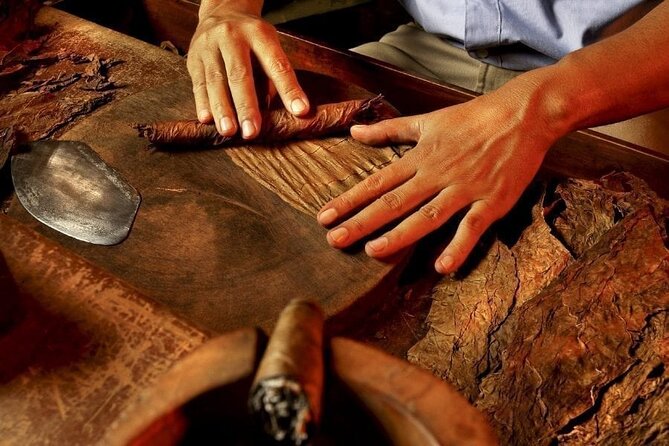 Shopping tour Punta Cana rum cigars coffee larimar chocolate souvenirs mamajuan - Chocolate and Dominican coffee tasting
