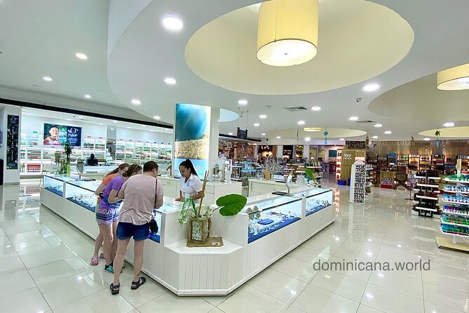 Shopping tour Punta Cana rum cigars coffee larimar chocolate souvenirs mamajuan - Pickup, timing, and the main transport warning