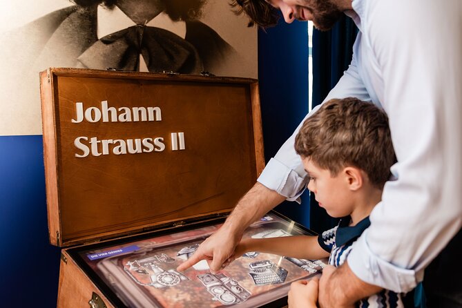 Strauss Exhibition incl. LED Concert Show / Coffee + Strauss Cake - Meet the whole Strauss family, not just the Waltz King
