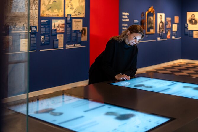 Strauss Exhibition incl. LED Concert Show / Coffee + Strauss Cake - The original concert hall and its 15-minute LED show