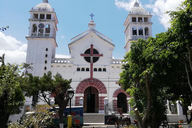 The Classic Ruta de las Flores : Towns, Coffee Tour & Hot Springs - Ataco mixes murals, mountain air, and shopping