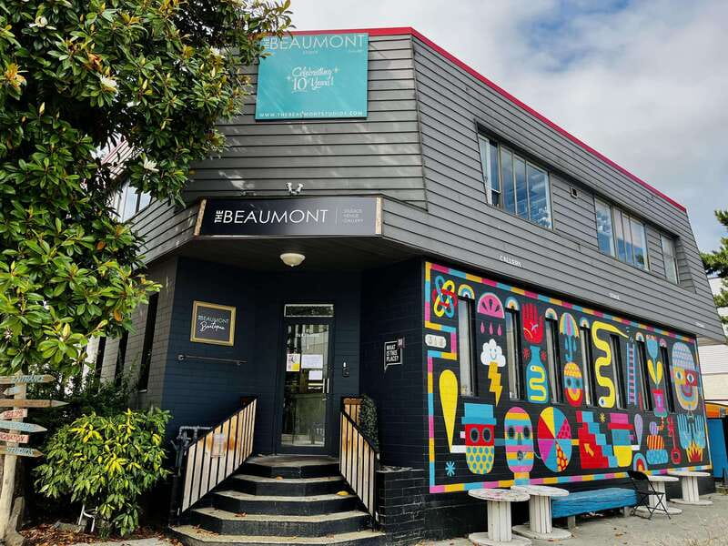 Vancouver: Street Art & Craft Coffee Walking Tour w/ Tasting - The guide can make or break the morning