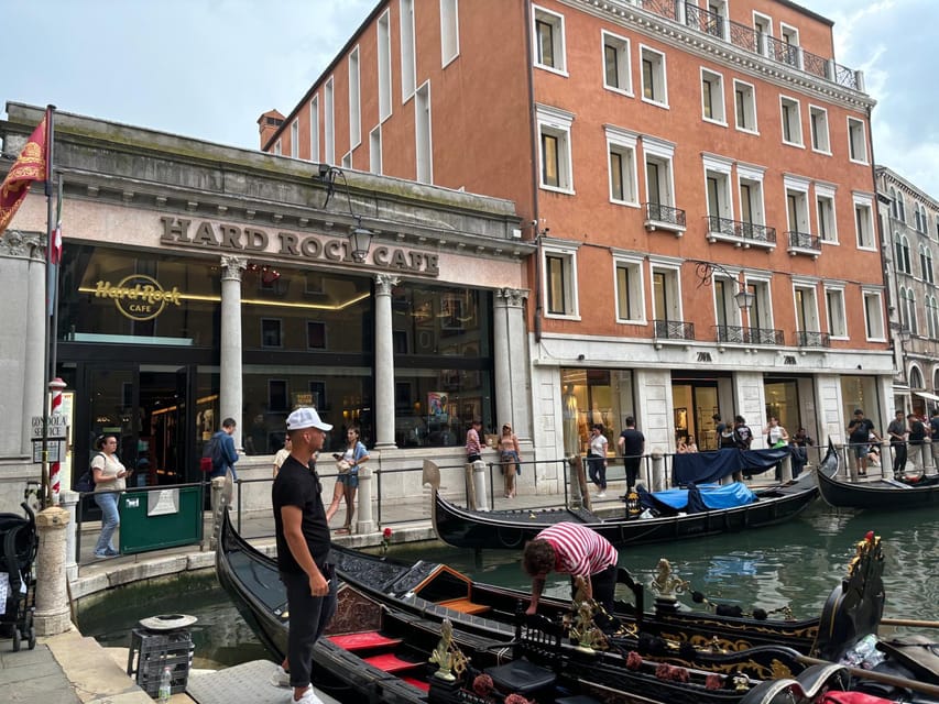 Venice Delights: Coffee & Food Experience Walking Tour - Key points at a glance