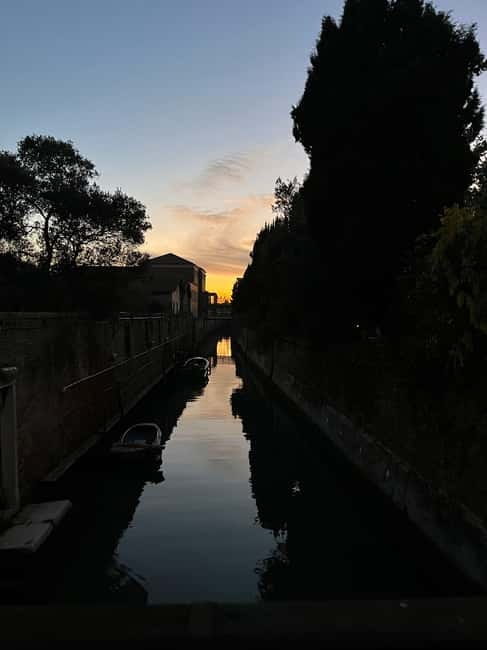 Venice: Sunrise Walking Tour with Espresso - Key points at a glance