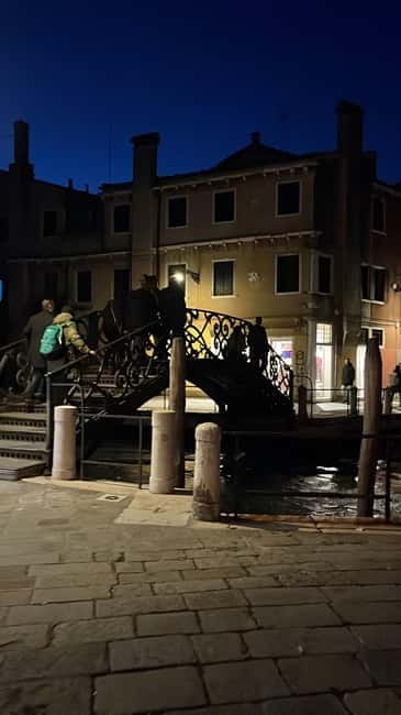 Venice: Sunrise Walking Tour with Espresso - Why a 6:45 start changes Venice