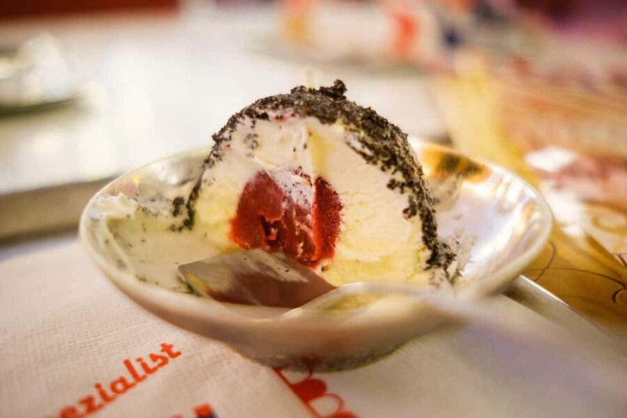 Vienna Coffee and Cake Tour: Sweets, Stories & Hidden Cafés - Key things to know before booking