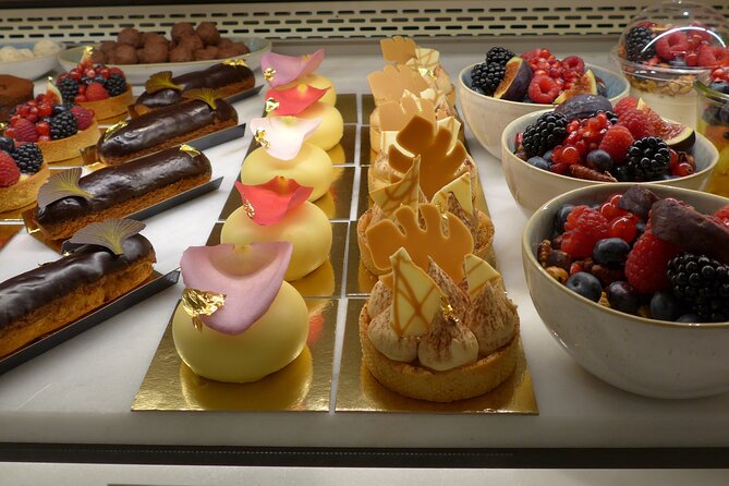 Vienna Coffee, Cake & Pastries Tour with Local Stories - Naschmarkt: pastries, chocolate, and a change of pace