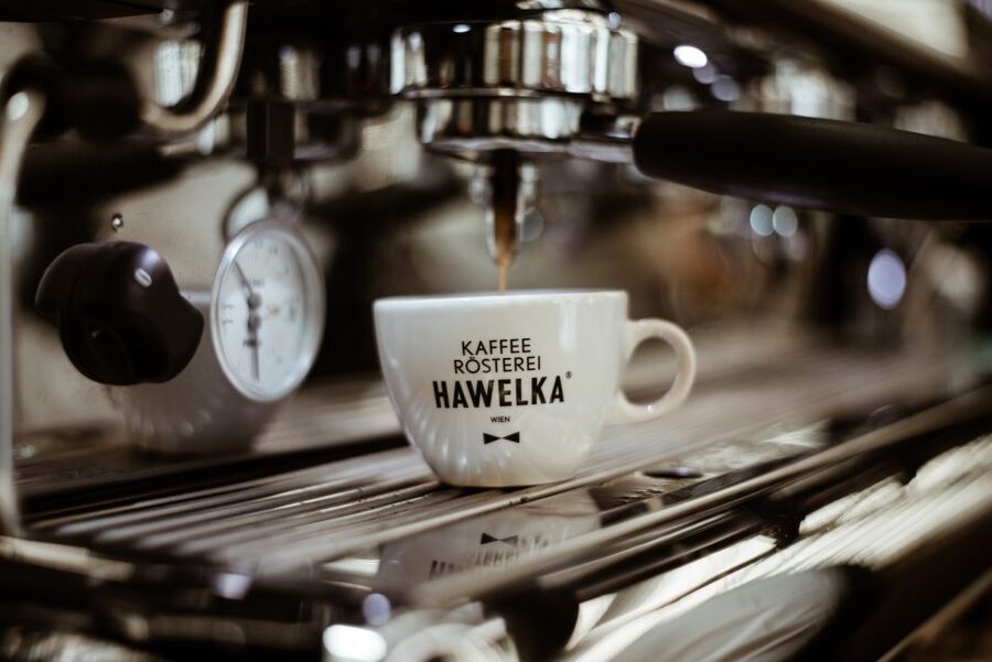 Vienna: Coffee House Culture Tour with Tastings - The guide makes the difference