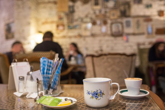 Vienna for Food Lovers: Cafés, Markets & Austrian Cuisine - Public transport is part of the lesson