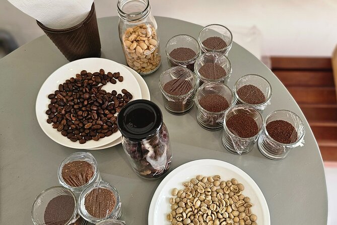 Vietnam Coffee Journey - Make extraordinary tasty coffee yourself - Quynh’s teaching style and the small group setting
