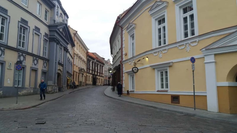 Vilnius: Morning Coffee Tour with Local Guide - Key points at a glance