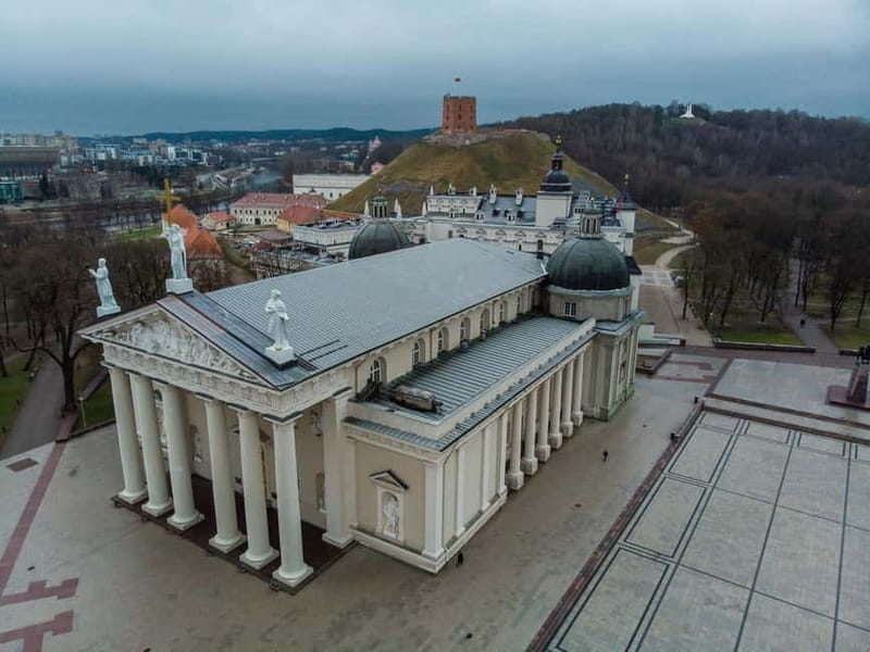 Vilnius: Morning Coffee Tour with Local Guide - Coffee first, then Vilnius on foot