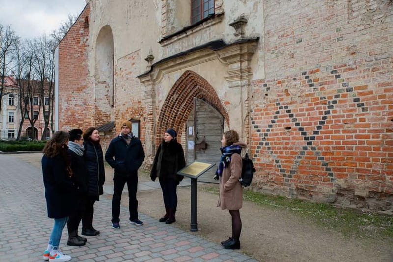 Vilnius: Morning Coffee Tour with Local Guide - Pilies Street and the shortcuts of Old Town