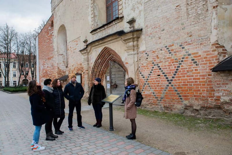 Vilnius: Morning Coffee Tour with Local Guide - Why the hidden courtyards matter