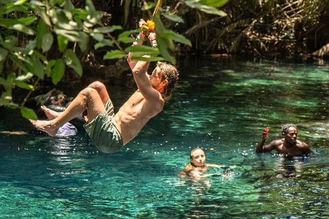 Waterfall, coffee tour & hot springs - lunch and drinks included - Walking to Materuni Waterfall