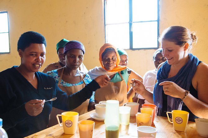 Women-led Coffee Farm Trek - From cultivation to roasting
